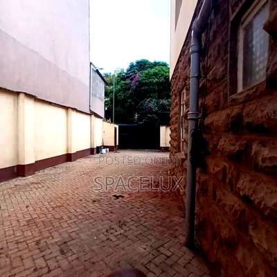 Restaurant / Office Space - Image 12