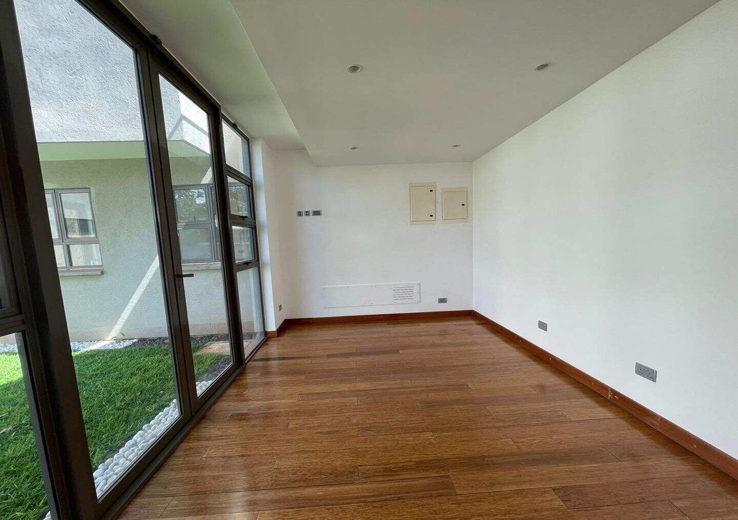 5-Ensuite Townhouse with Private Pool & Garden – Karen