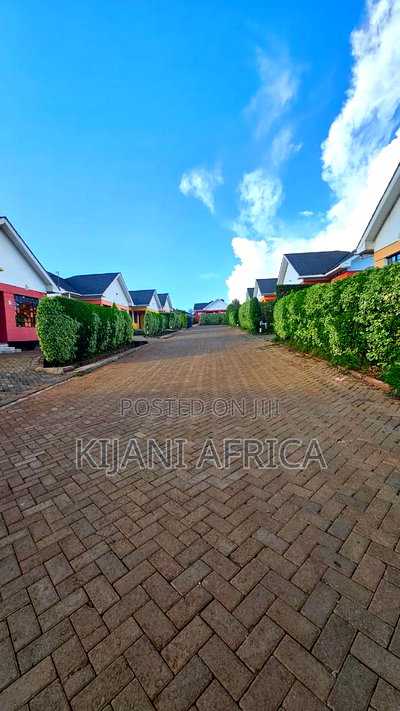 3bdrm Bungalow in Kenyatta Road / Theta for rent - Image 2