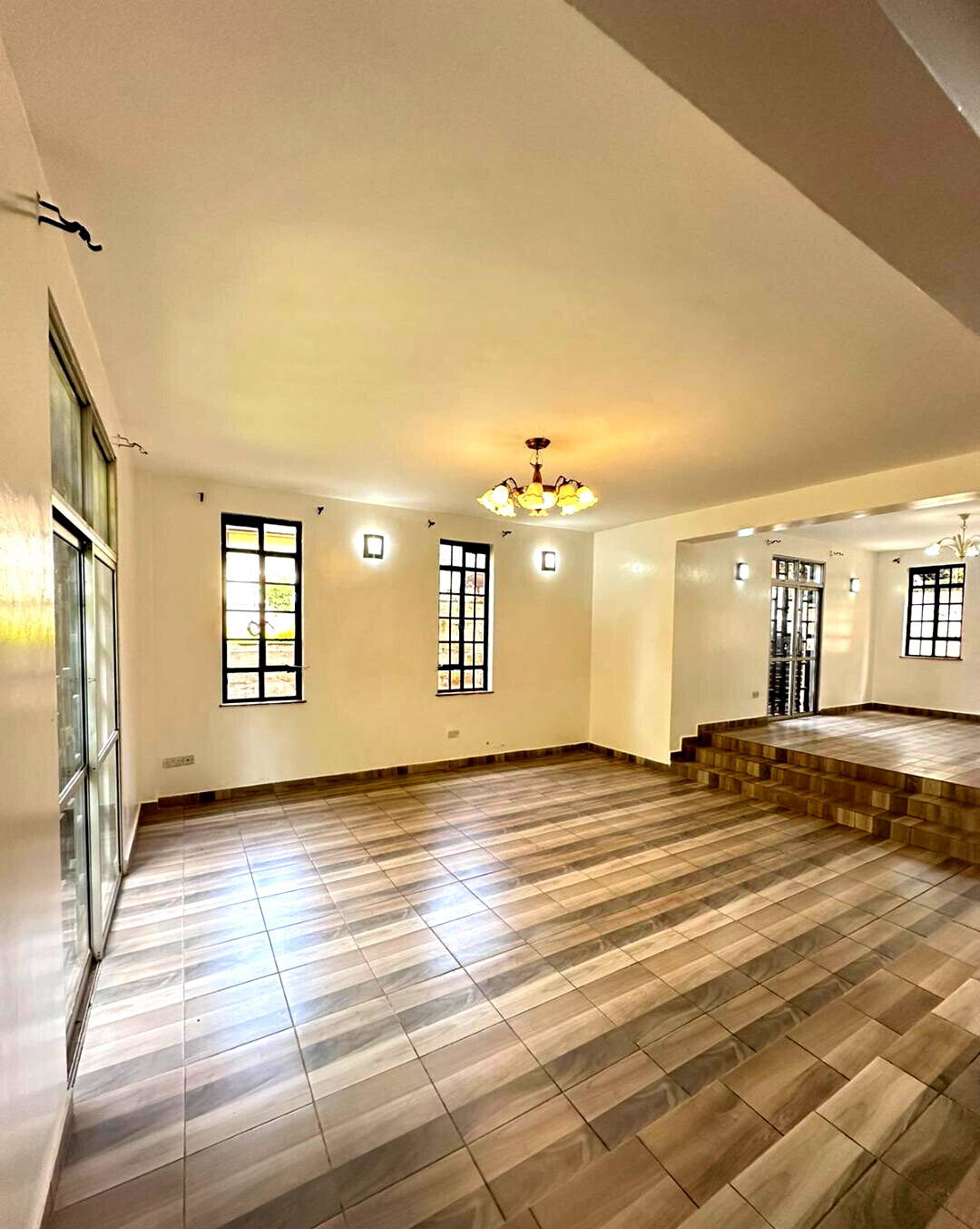 5-Ensuite Villas with DSQ & Private Garden - Spring Valley