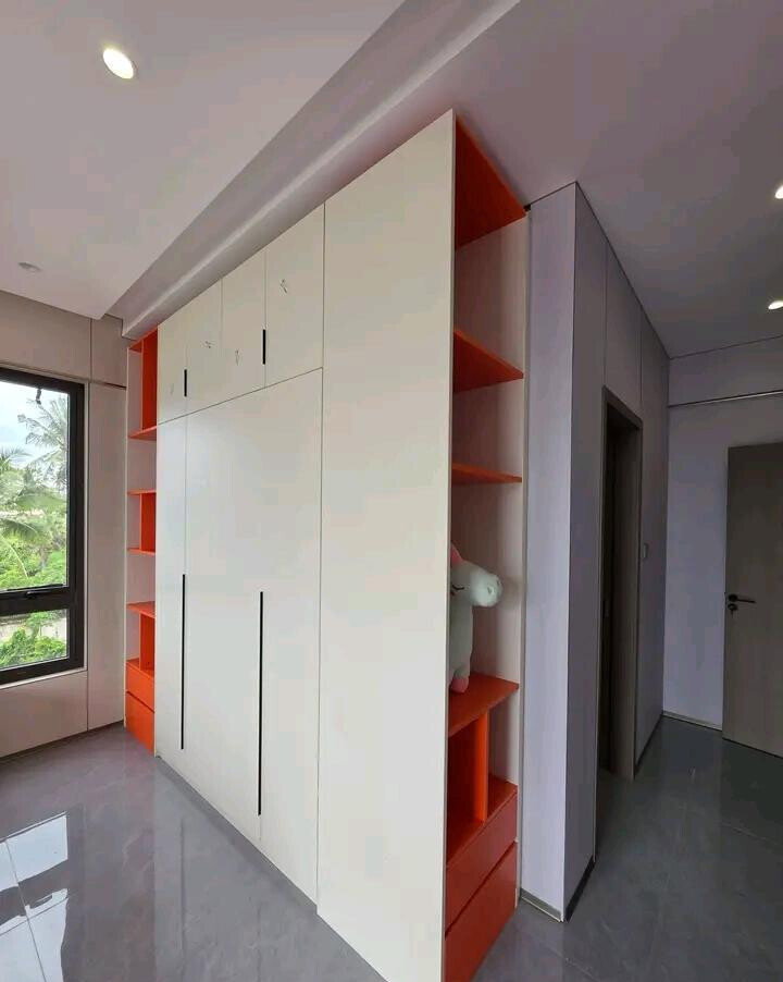 Beachfront 3BR Apartment with Rooftop Gym & Ocean Views - Nyali