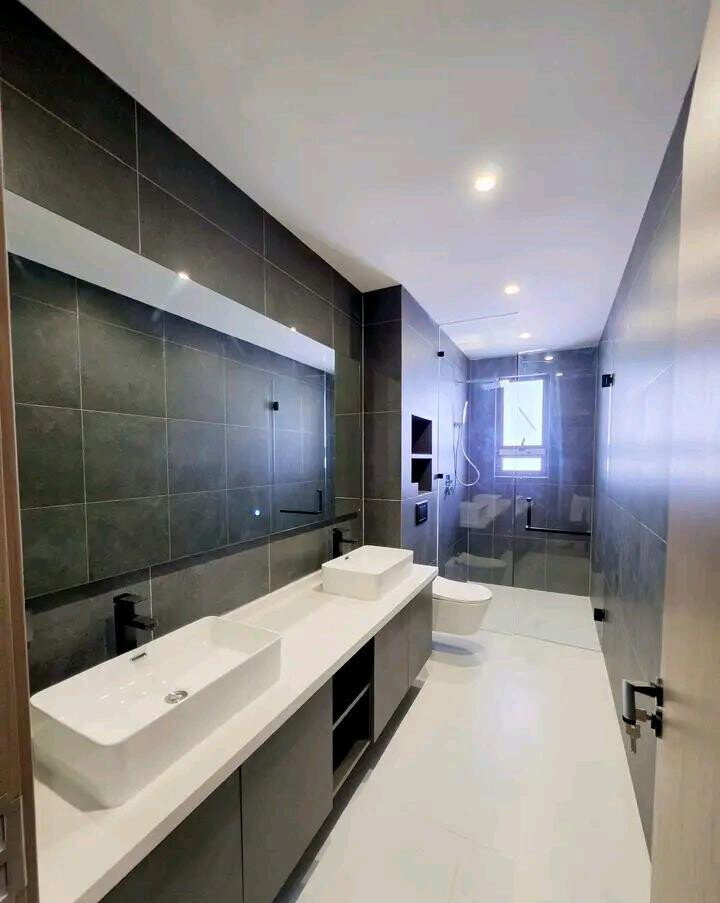 Beachfront 3BR Apartment with Rooftop Gym & Ocean Views - Nyali