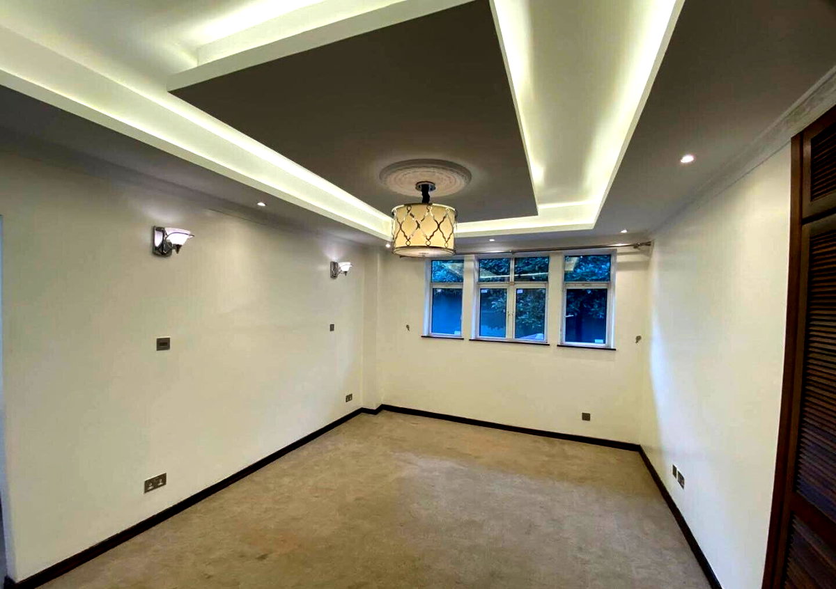 Half Acre 4BR Haven at KSh 570K