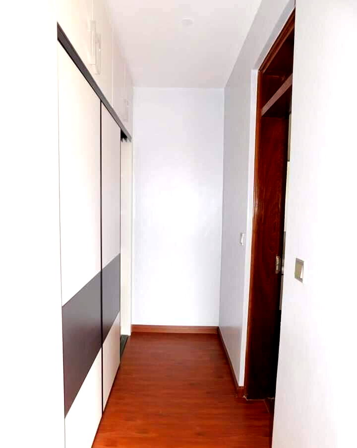 60% Complete 4BR Townhouse with Rooftop Lounge & DSQ - Runda