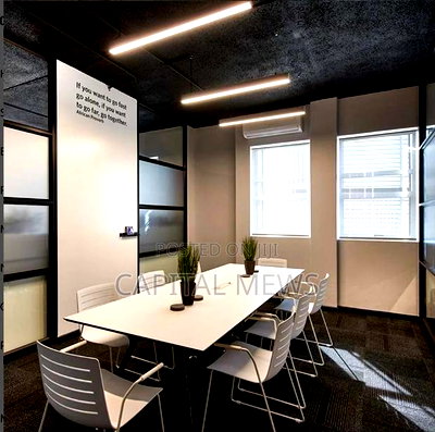 Large Offices With Many Desks - Image 3