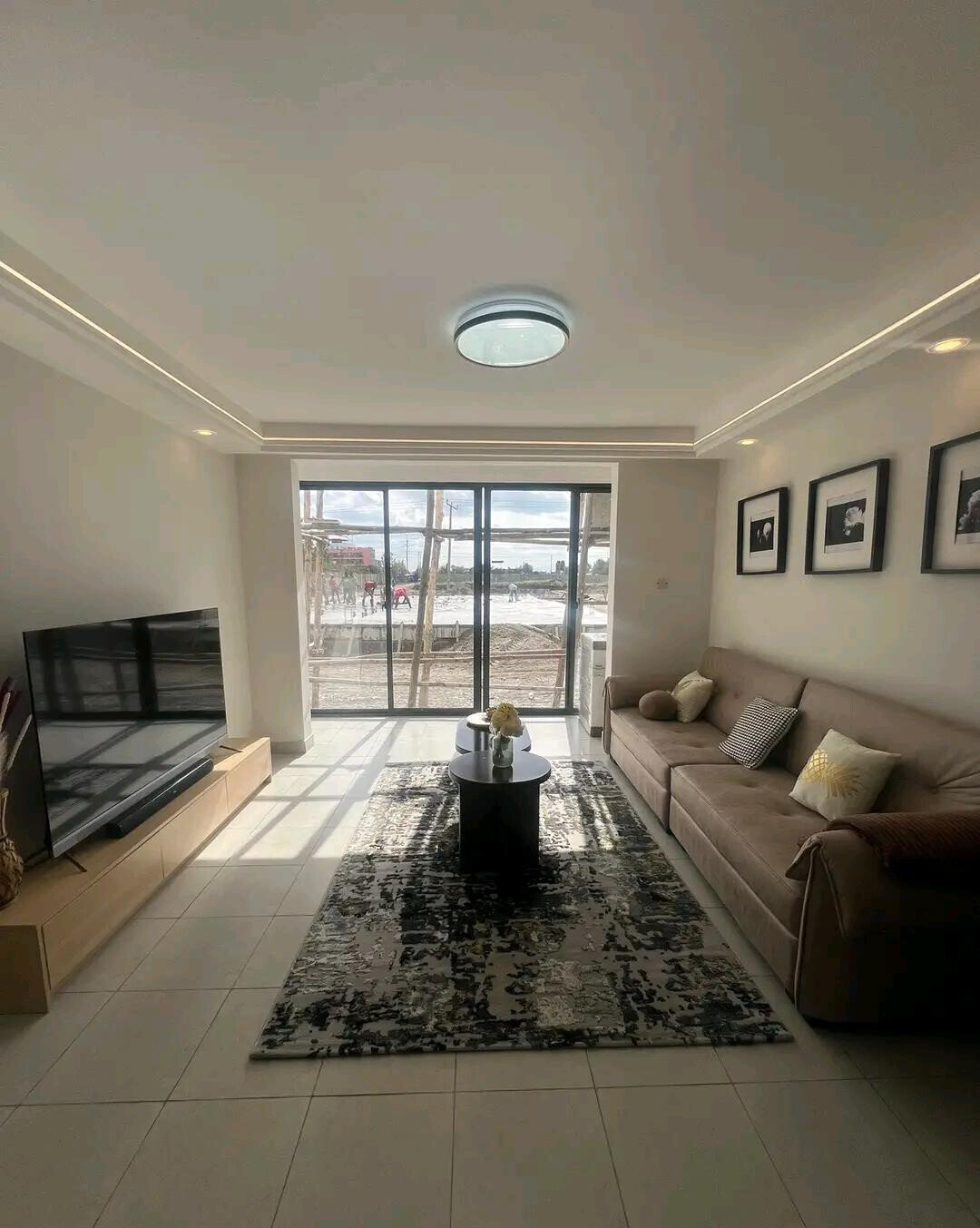 1BR Apartment with Pool & Mall Access - Kitengela's Gated Gem