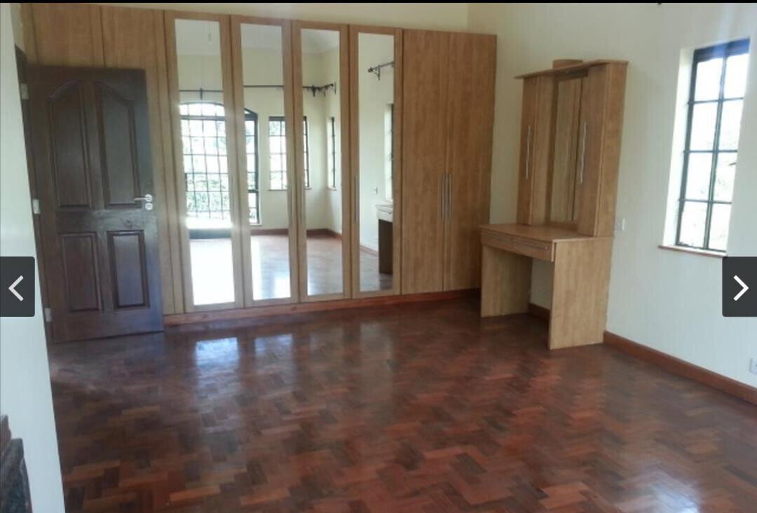 6-Bedroom Villa with Jacuzzi & Mature Garden - Runda