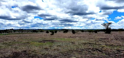 Isinya-Kiserian Road 1acre Subvidvied Into 1/8th Plots - Image 1