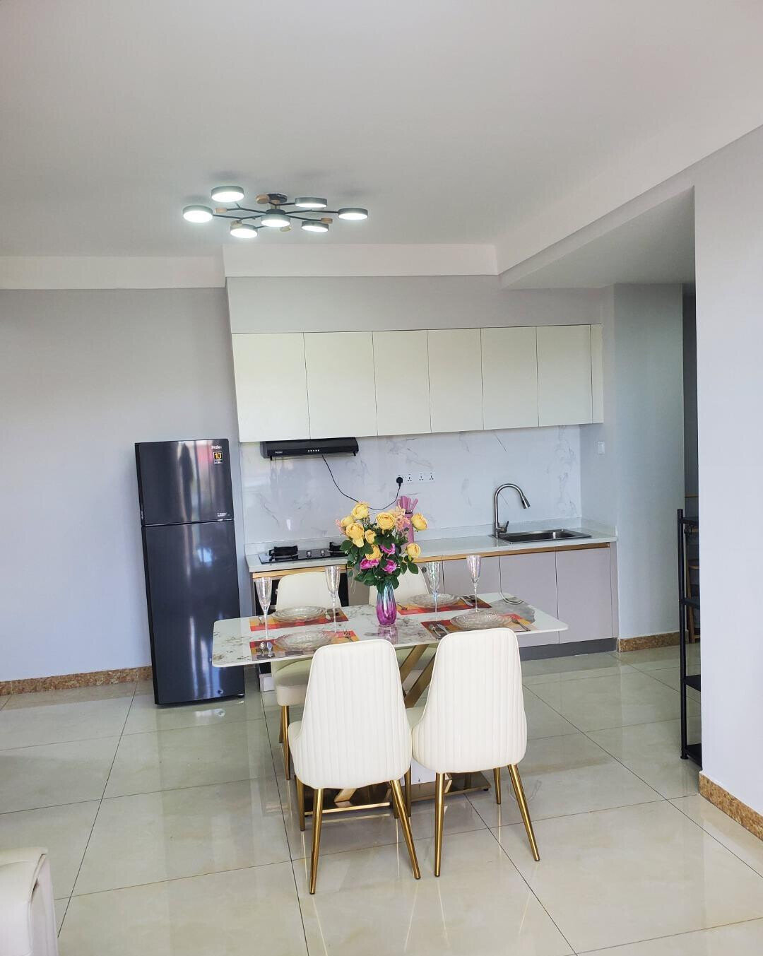 1BR Apartment with Cooker & High-Speed Lifts - Athi River
