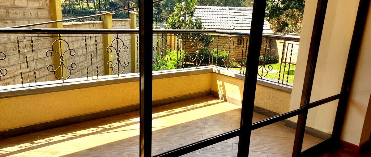 5-Ensuite Townhouse with Solar, Generator & Gym Room - Lavington