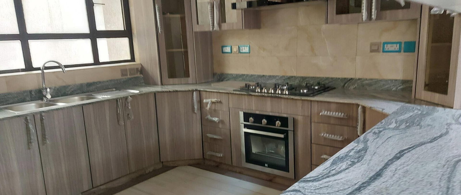 5-Ensuite Townhouse with Solar, Generator & Gym Room - Lavington