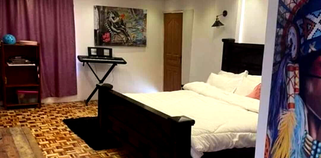 5BR Villa with Heated Pool & Kids Play Area - Kitisuru