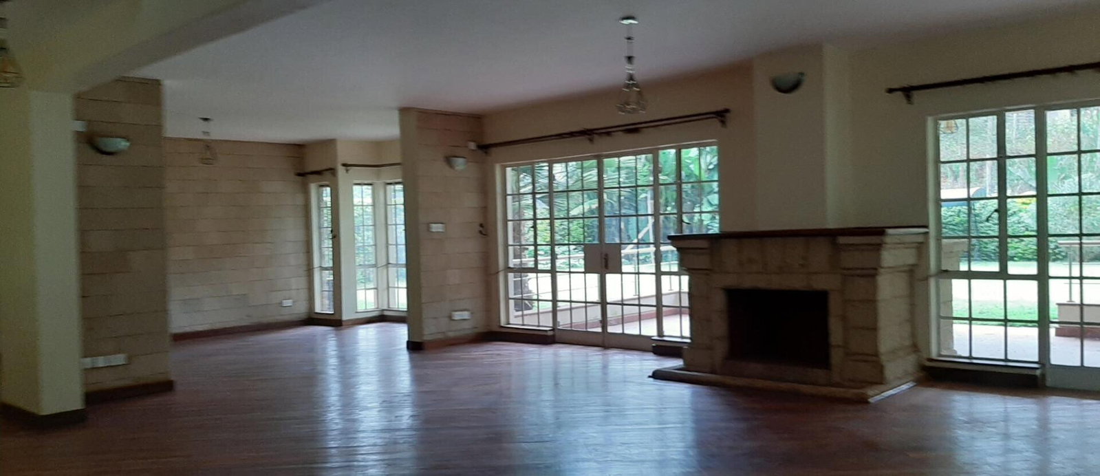 5BR All-Ensuite Townhouse with Fireplace & Pool – Rosslyn