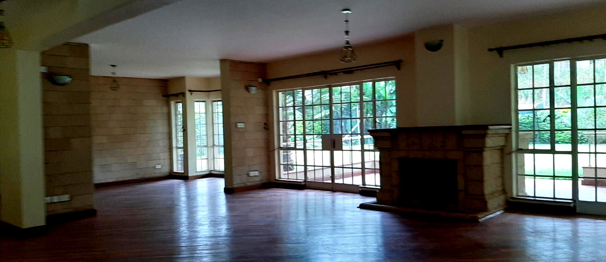 5BR All-Ensuite Townhouse with Fireplace & Pool – Rosslyn