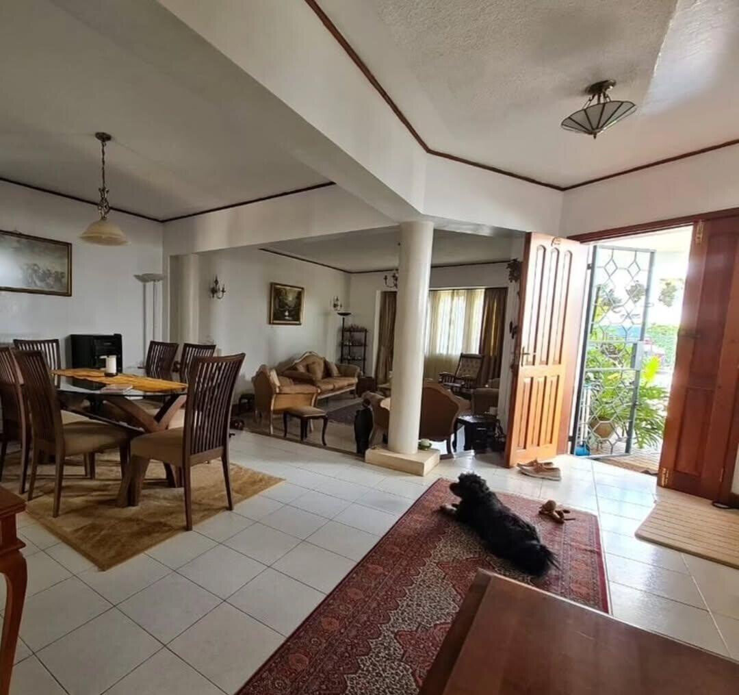 4BR Townhouse with DSQ & Private Garden - Westlands