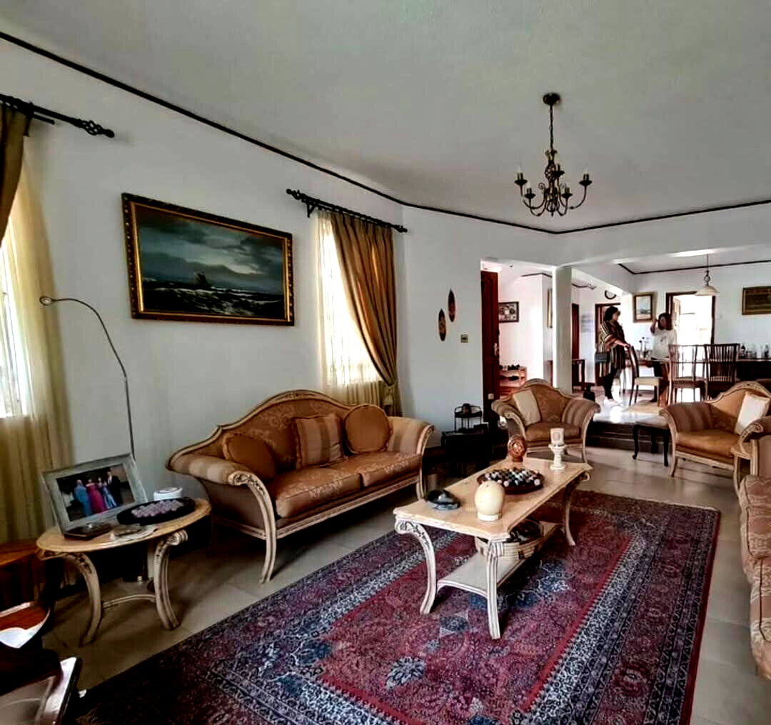 4BR Townhouse with DSQ & Private Garden - Westlands