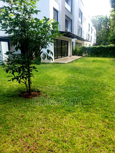 5bdrm Townhouse/Terrace in Lavington Green for sale - Image 2
