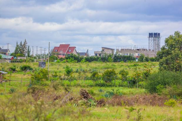 Katani Plots in a Gated Community