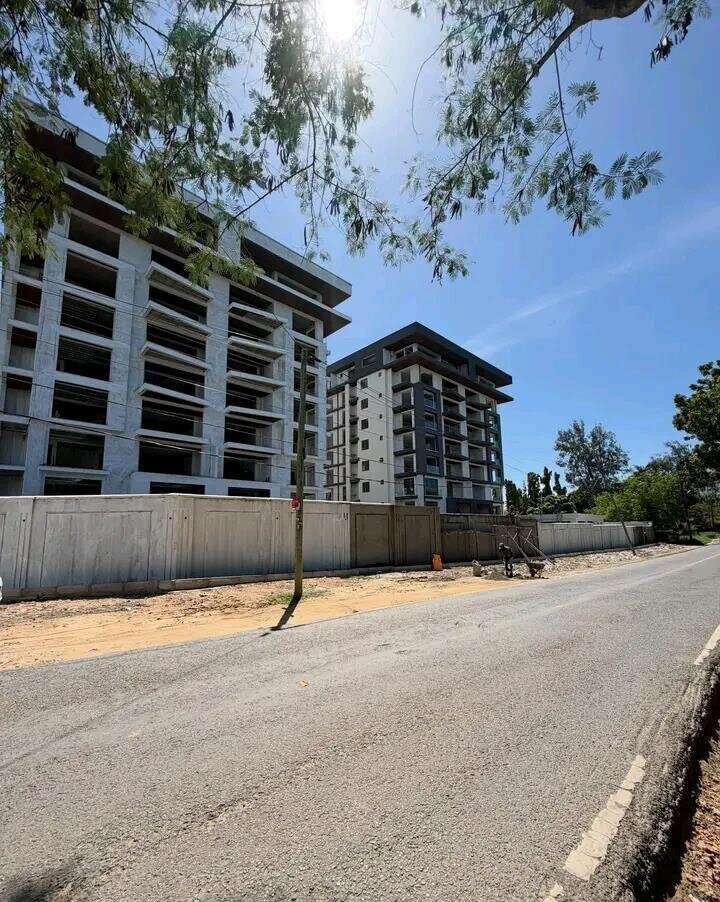 3BR All-Ensuite Apartment Steps from the Beach - Nyali