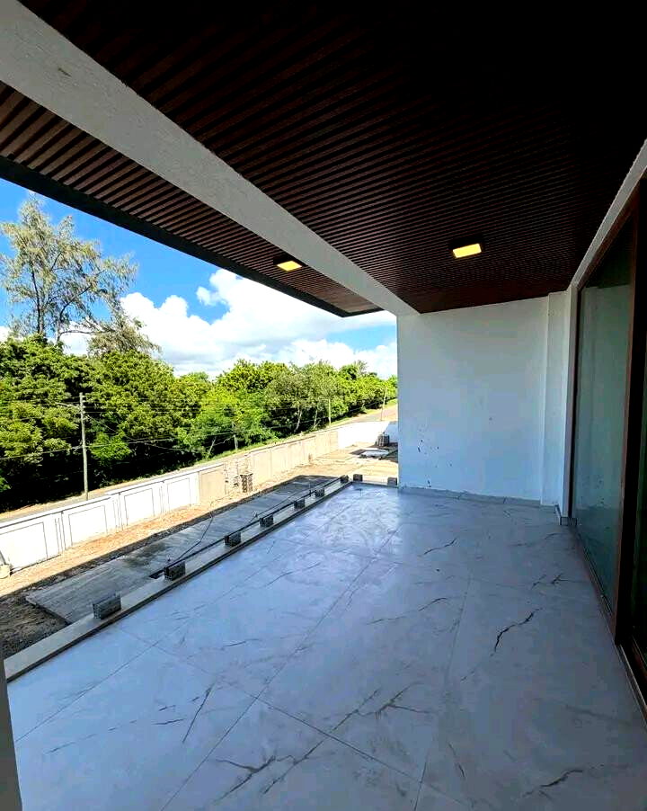3BR All-Ensuite Apartment Steps from the Beach - Nyali