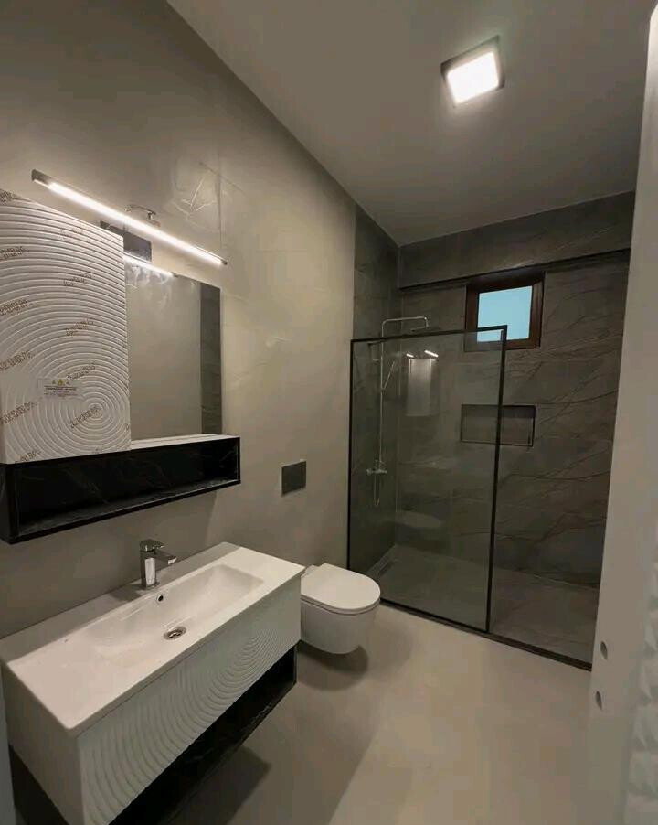 3BR All-Ensuite Apartment Steps from the Beach - Nyali