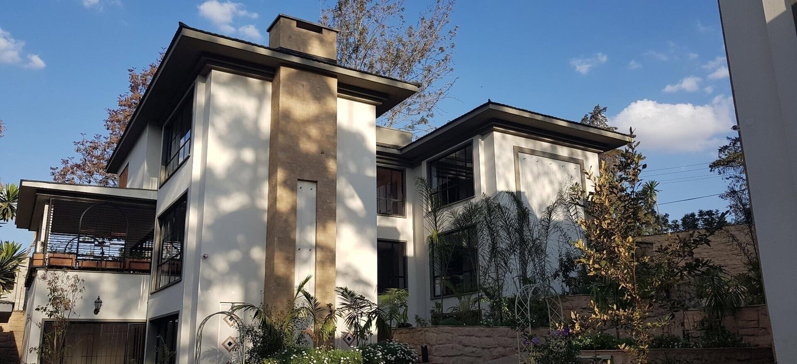 Moroccan-Style 5-Bed Villa with Plunge Pool & DSQ - Lavington