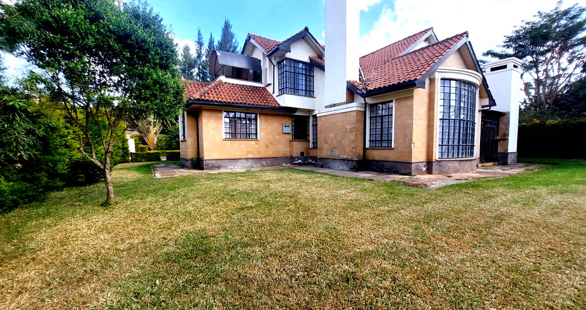 4-Ensuite Villa with Jacuzzi & DSQ on Half-Acre – Karen