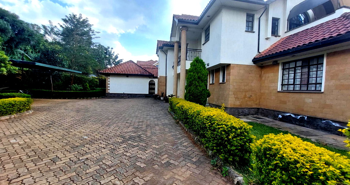 4-Ensuite Villa with Jacuzzi & DSQ on Half-Acre – Karen