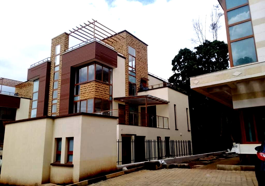 3-Level 5-Ensuite Townhouse with DSQ & Private Garden - Lavington