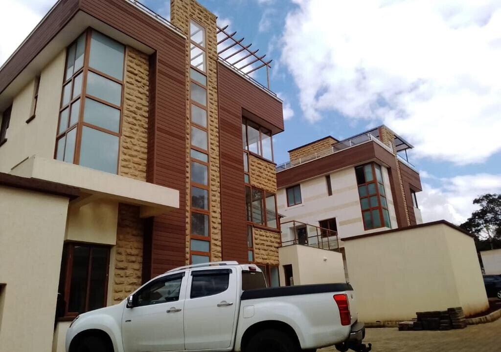 3-Level 5-Ensuite Townhouse with DSQ & Private Garden - Lavington