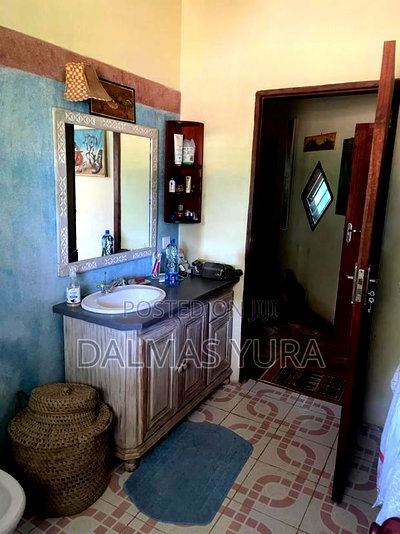 Furnished 2bdrm House in Malindi for sale - Image 4
