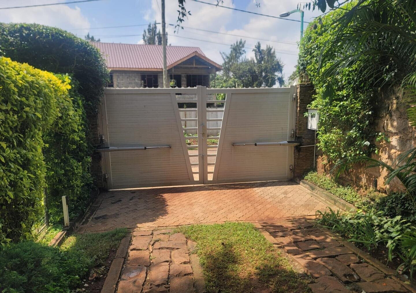 Quarter Acre Garden Home for KSh 250K