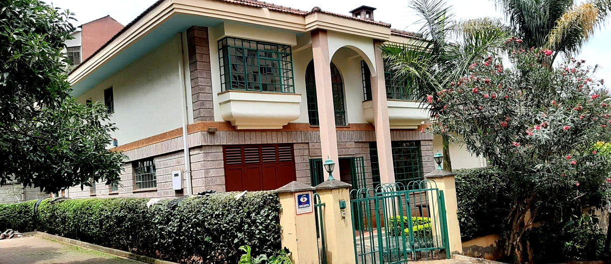 4-Ensuite Townhouse with Fireplace & DSQ - Westlands