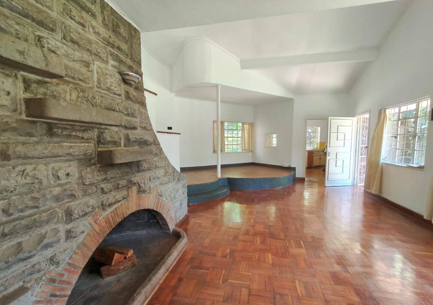 4BR Garden Home with Parking