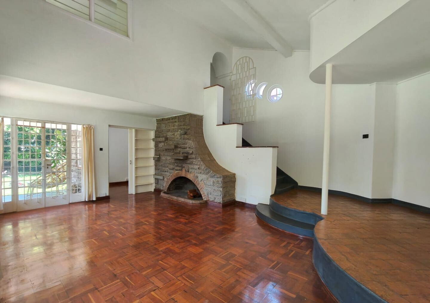 4BR Garden Home with Parking