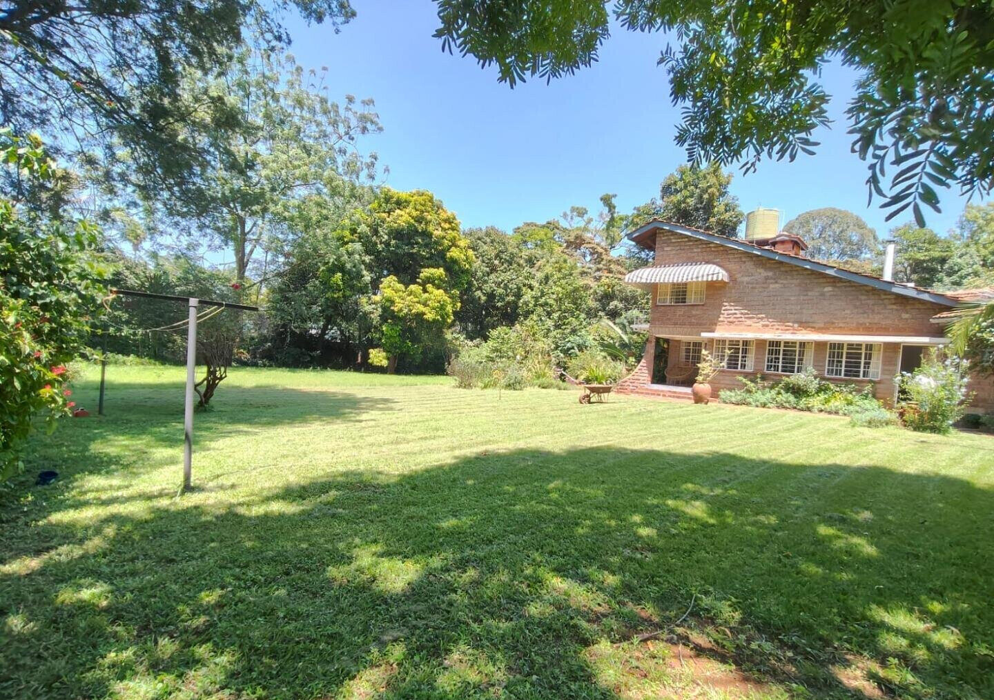 4BR Garden Home with Parking