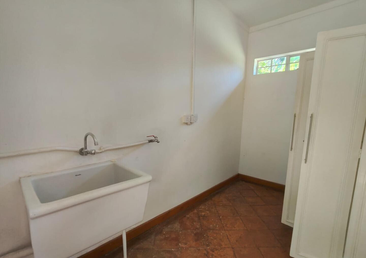 4BR Garden Home with Parking