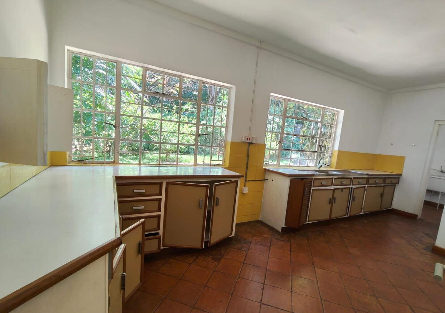 4BR Garden Home with Parking