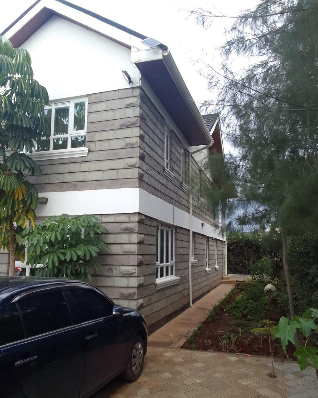 Quarter-Acre 5BR Townhouse with Private Garden - Syokimau