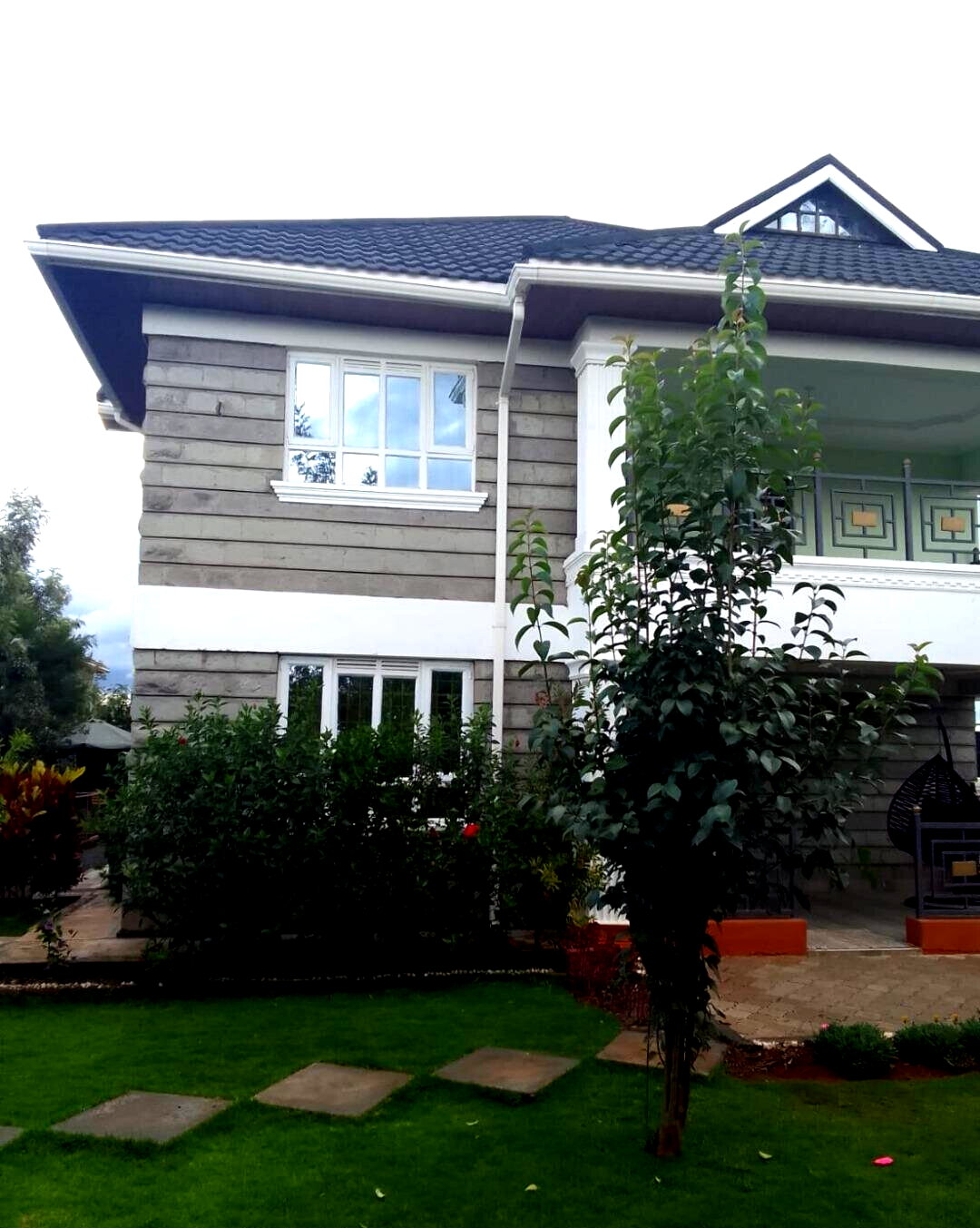 Quarter-Acre 5BR Townhouse with Private Garden - Syokimau