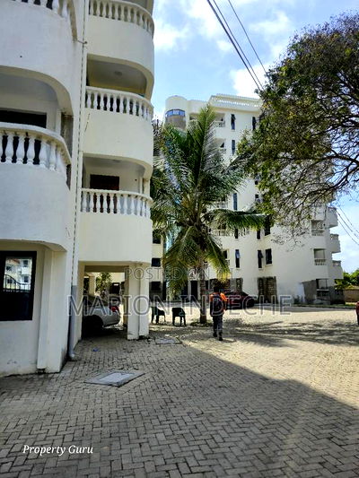 3bdrm Apartment in 5Th Avenue, Nyali for sale - Image 3