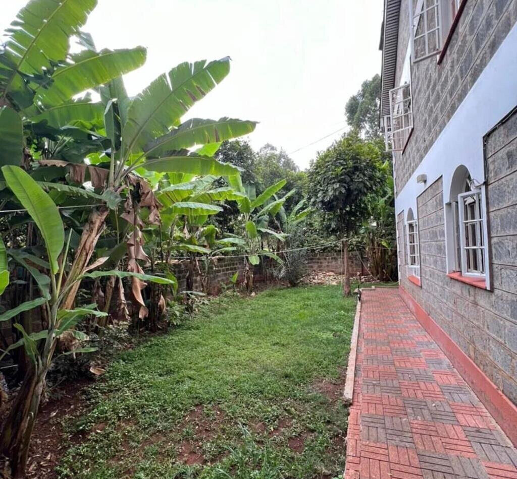 4-Ensuite Townhouse with Private Compound - Lavington