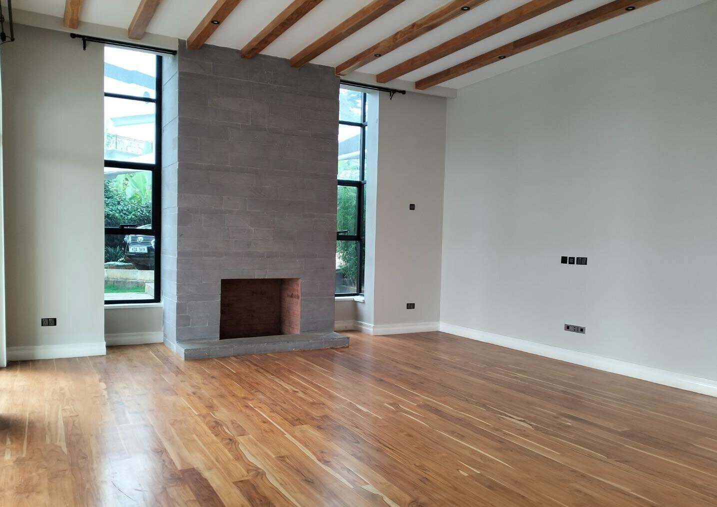 Newly Built 4BR Townhouse with Heated Pool & Gym - Loresho