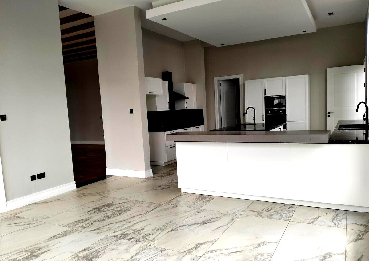 Newly Built 4BR Townhouse with Heated Pool & Gym - Loresho