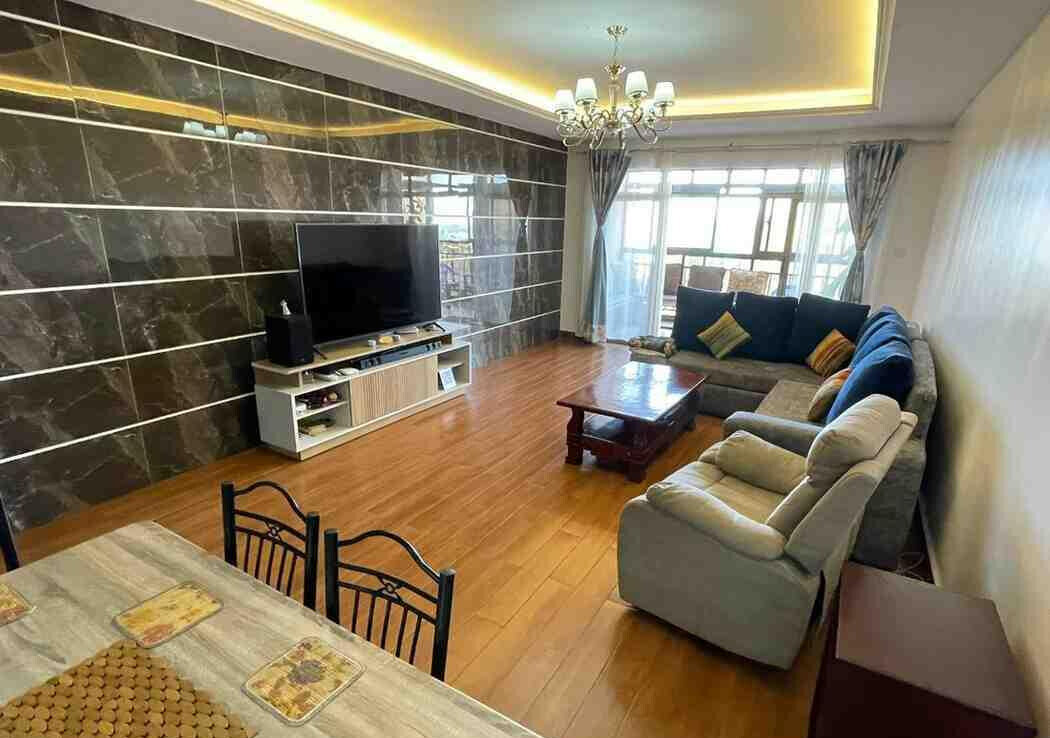 Penthouse 2BR+DSQ with Pool & Gym - Kilimani