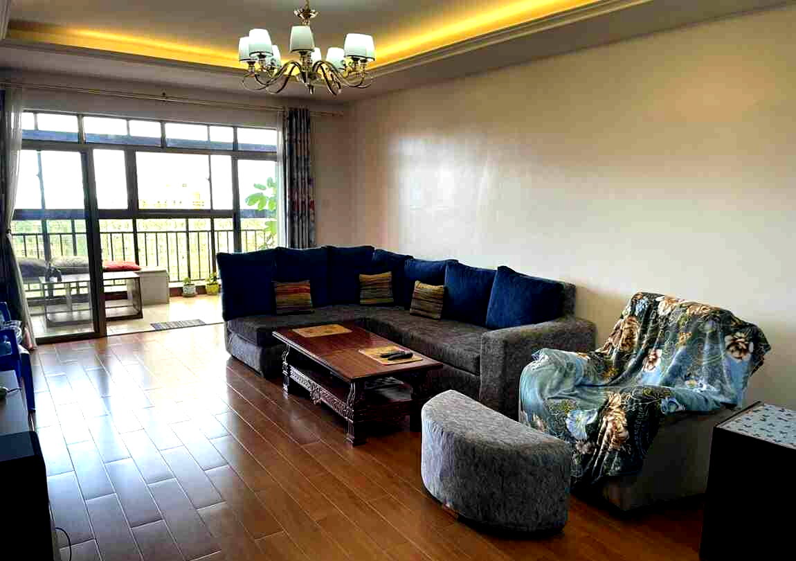 Penthouse 2BR+DSQ with Pool & Gym - Kilimani