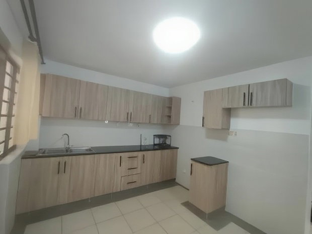 3bdrm Apartment in Uthiru for sale