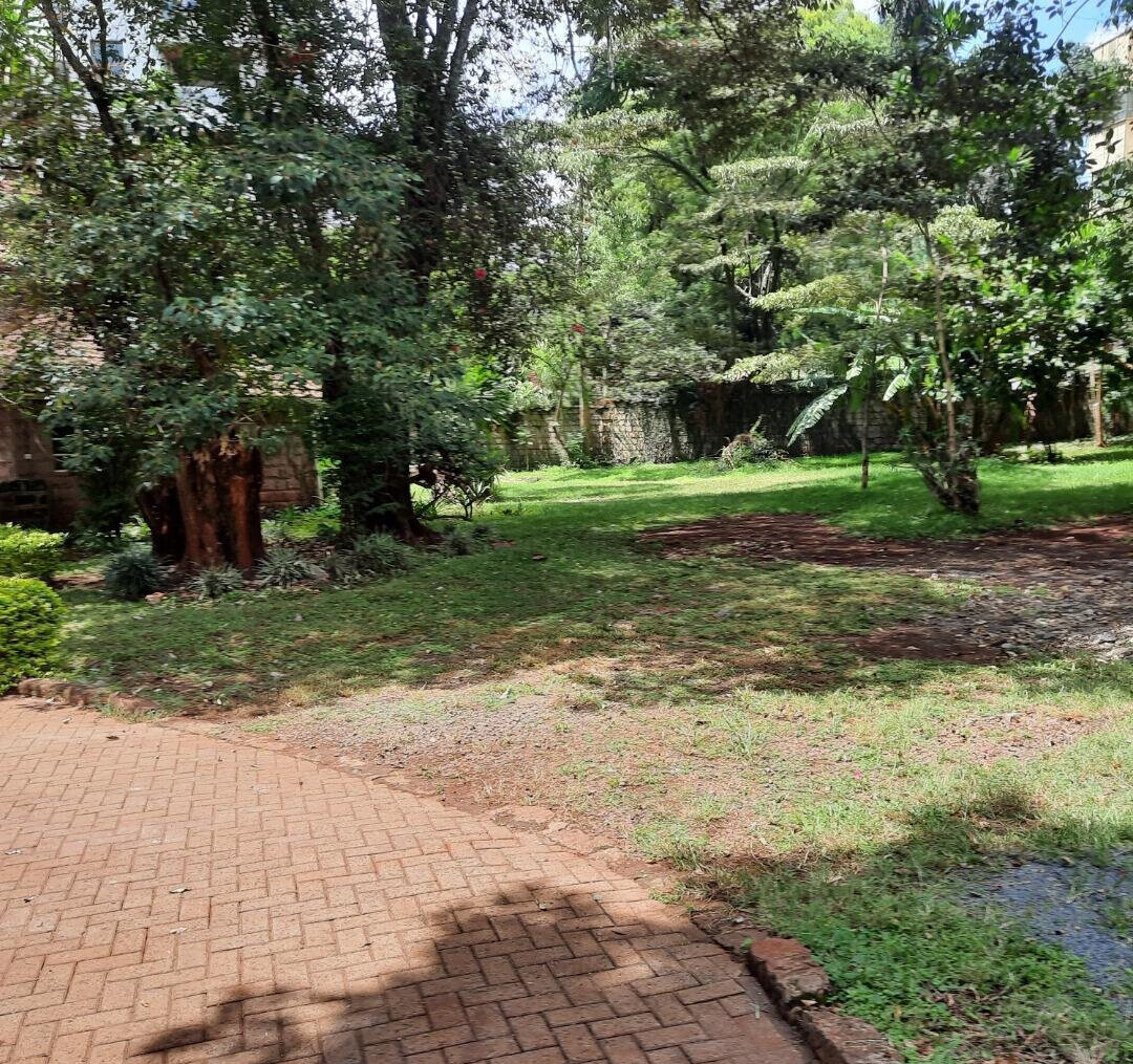 1-Acre Westlands Plot with Parking at KSh 530M