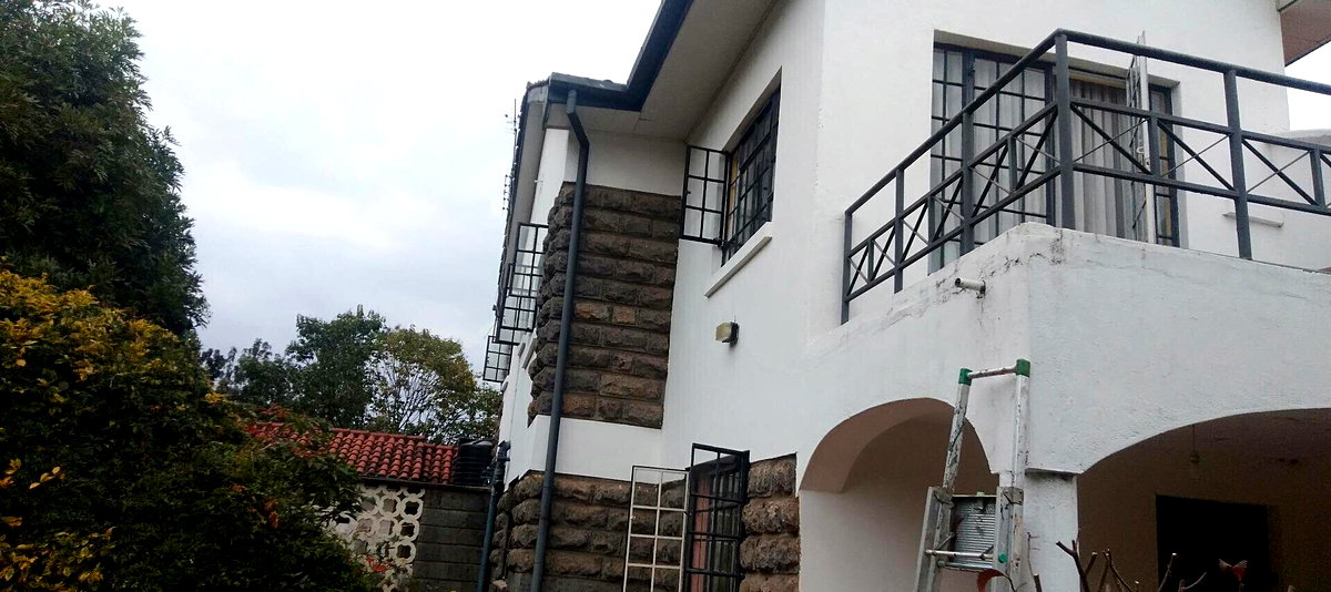 4-Bed Townhouse with Expansive Garden & DSQ – Karen