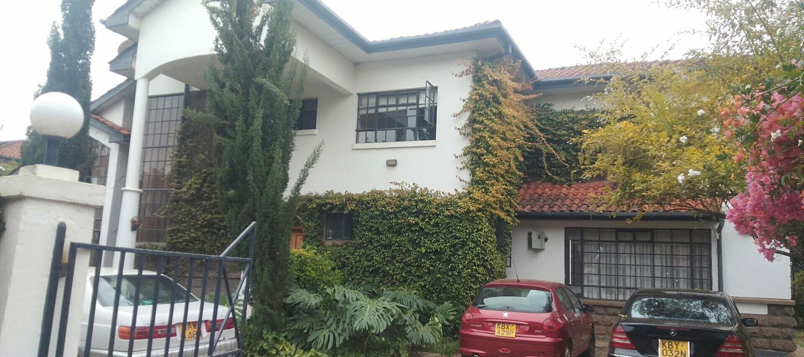 4-Bed Townhouse with Expansive Garden & DSQ – Karen
